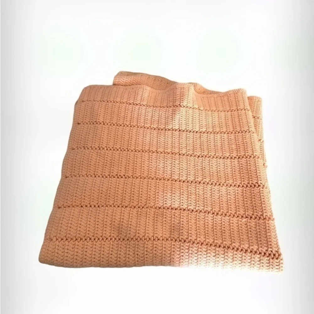 HANDMADE knitted peach Afghan granny square blanket